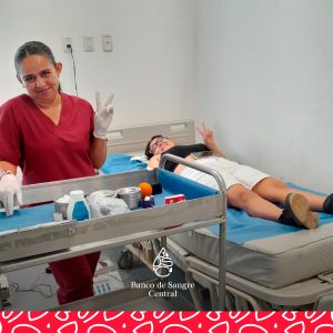 Evento de donación de sangre en el Centro Universitario de la Costa (12)