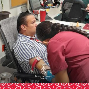 Evento de donación de sangre en oficinas de OXXO Puerto Vallarta